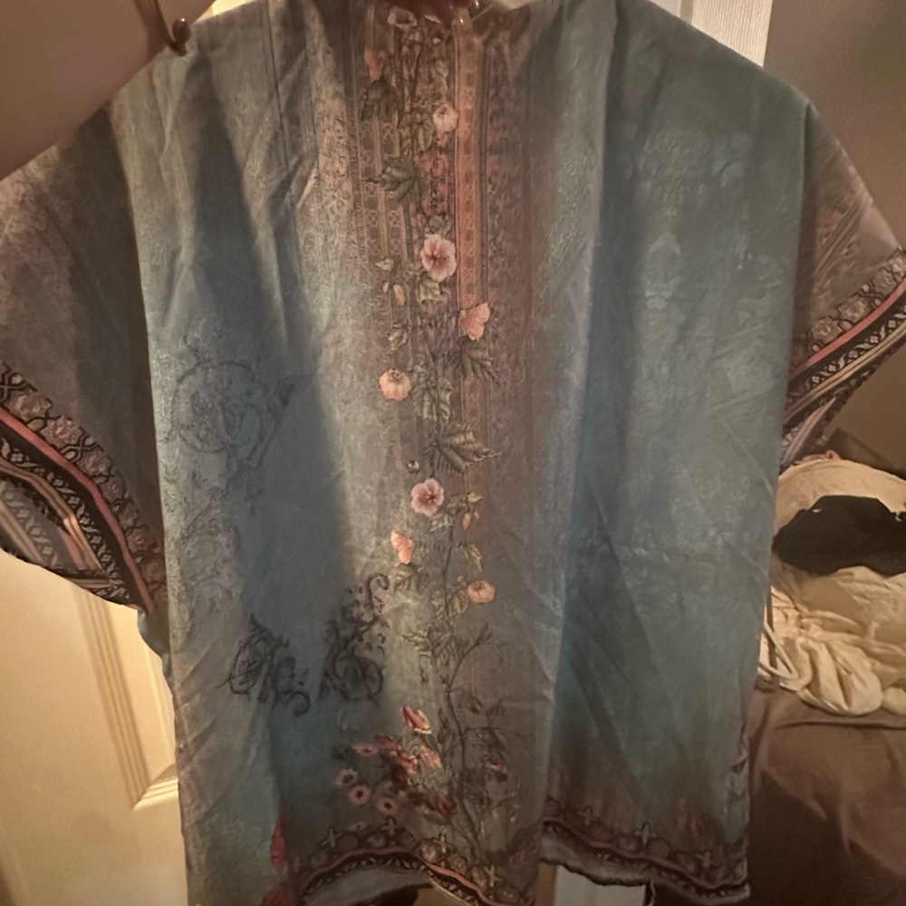 Floral Patterned Tunic Top